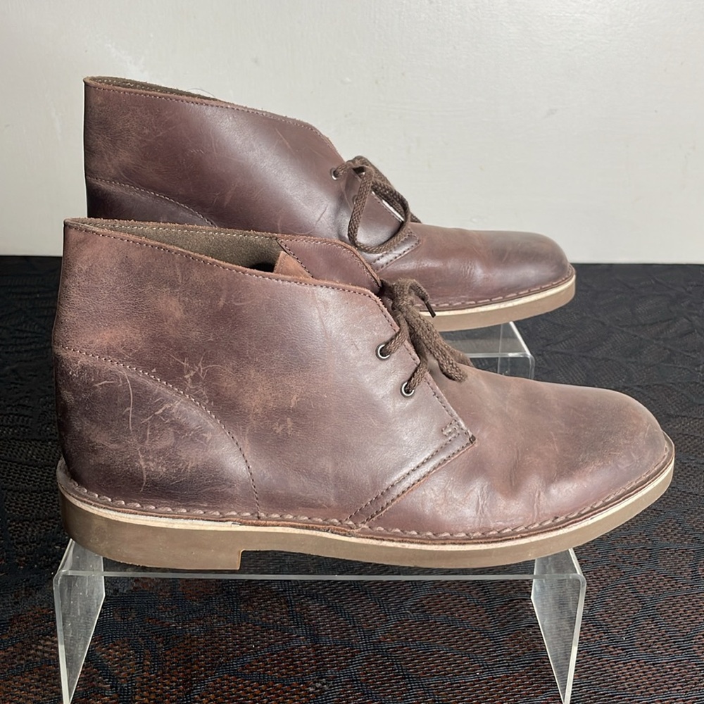 Clarks Brown Chukka Boots with Classic Design Men’s Size 11